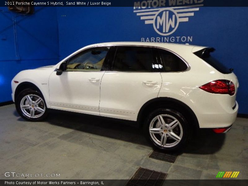 Sand White / Luxor Beige 2011 Porsche Cayenne S Hybrid