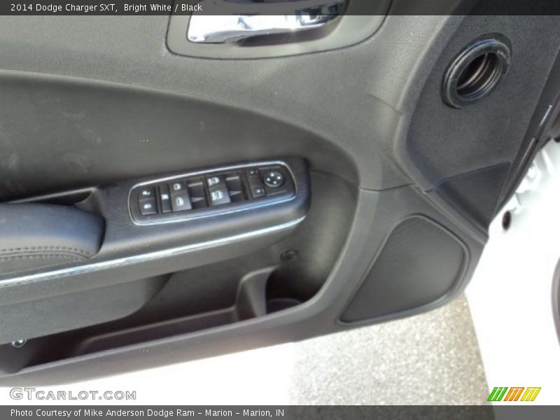 Bright White / Black 2014 Dodge Charger SXT