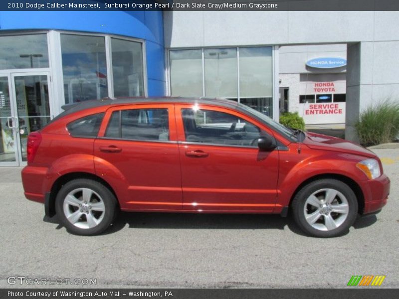 Sunburst Orange Pearl / Dark Slate Gray/Medium Graystone 2010 Dodge Caliber Mainstreet