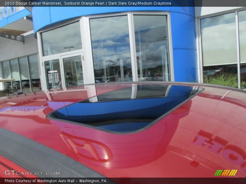 Sunburst Orange Pearl / Dark Slate Gray/Medium Graystone 2010 Dodge Caliber Mainstreet