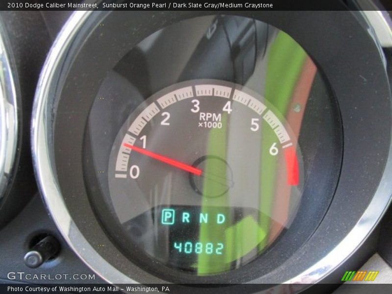 Sunburst Orange Pearl / Dark Slate Gray/Medium Graystone 2010 Dodge Caliber Mainstreet