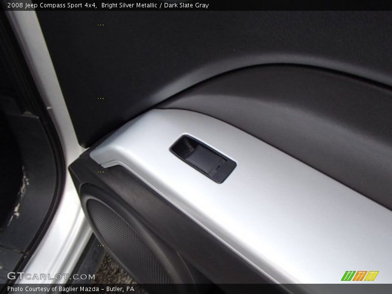 Bright Silver Metallic / Dark Slate Gray 2008 Jeep Compass Sport 4x4