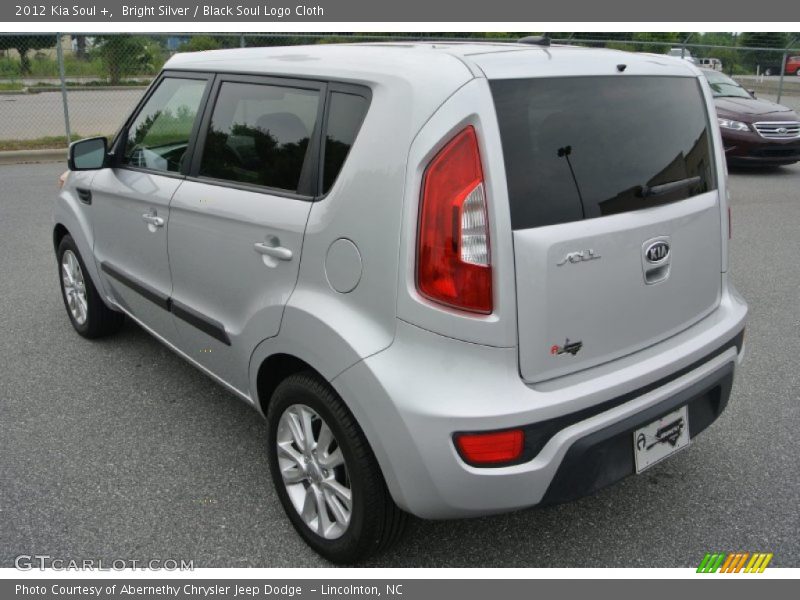 Bright Silver / Black Soul Logo Cloth 2012 Kia Soul +