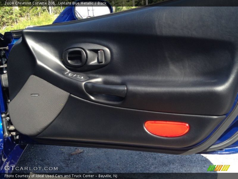 LeMans Blue Metallic / Black 2004 Chevrolet Corvette Z06