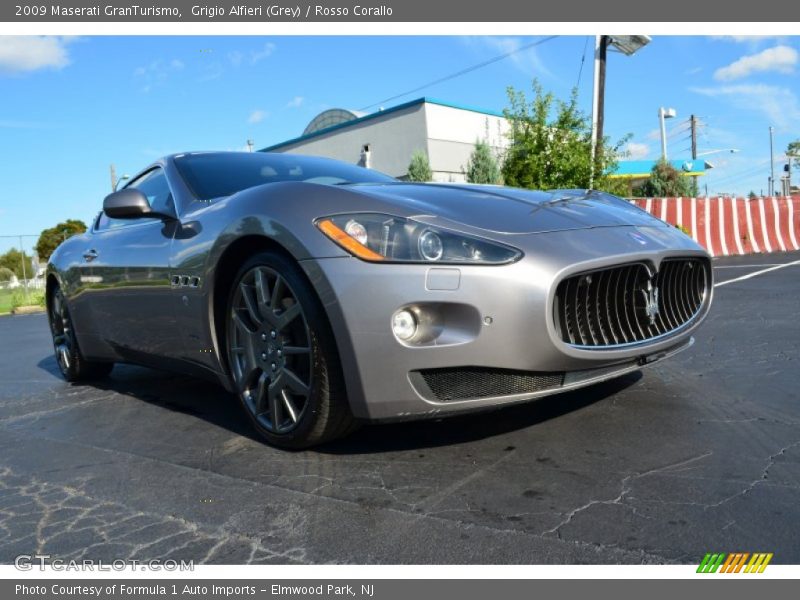 Grigio Alfieri (Grey) / Rosso Corallo 2009 Maserati GranTurismo