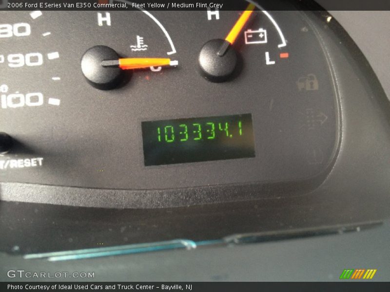 Fleet Yellow / Medium Flint Grey 2006 Ford E Series Van E350 Commercial
