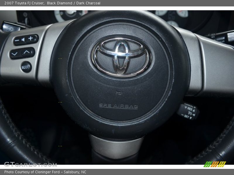 Black Diamond / Dark Charcoal 2007 Toyota FJ Cruiser