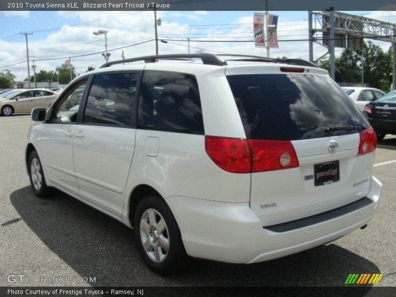 Blizzard Pearl Tricoat / Taupe 2010 Toyota Sienna XLE