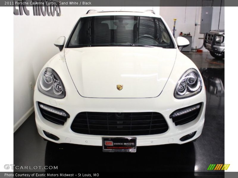 Sand White / Black 2011 Porsche Cayenne Turbo