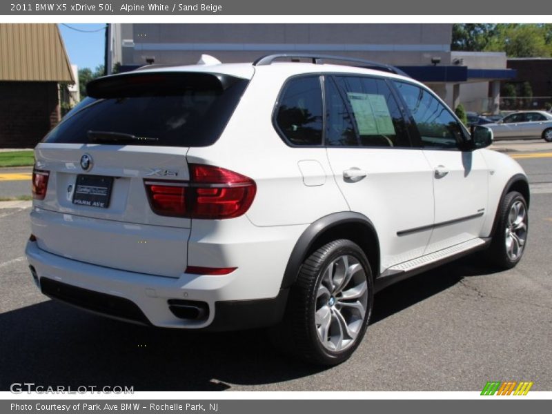 Alpine White / Sand Beige 2011 BMW X5 xDrive 50i