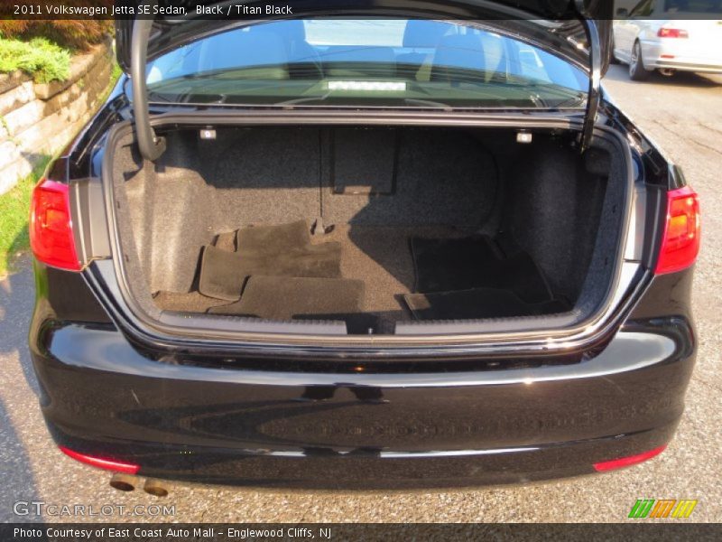 Black / Titan Black 2011 Volkswagen Jetta SE Sedan