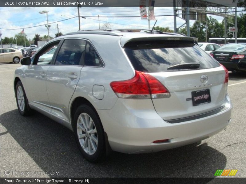 Classic Silver Metallic / Gray 2010 Toyota Venza AWD