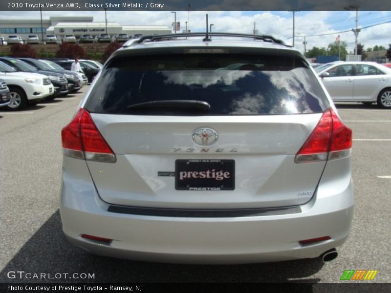 Classic Silver Metallic / Gray 2010 Toyota Venza AWD