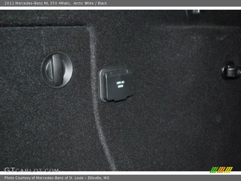 Arctic White / Black 2011 Mercedes-Benz ML 350 4Matic