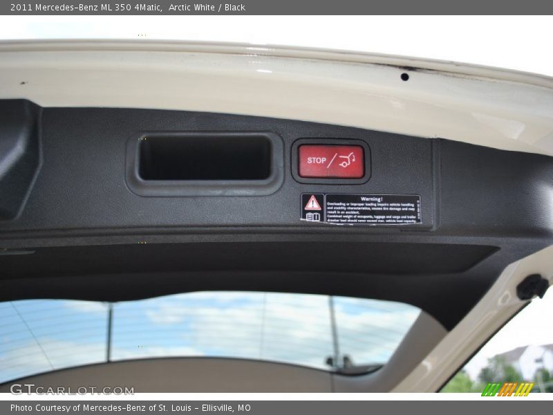 Arctic White / Black 2011 Mercedes-Benz ML 350 4Matic