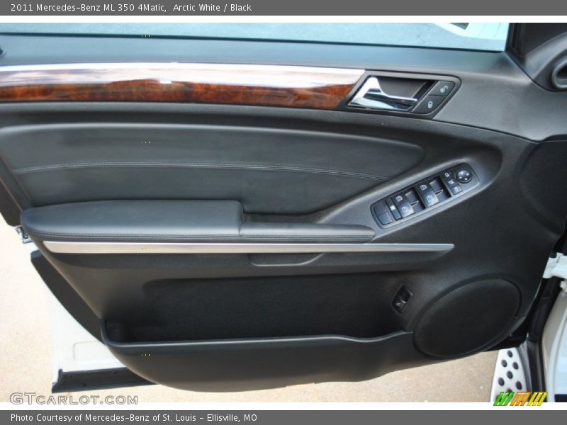 Arctic White / Black 2011 Mercedes-Benz ML 350 4Matic