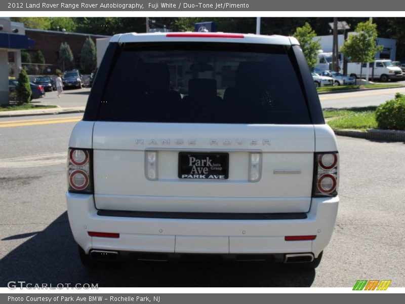 Fuji White / Duo-Tone Jet/Pimento 2012 Land Rover Range Rover Autobiography