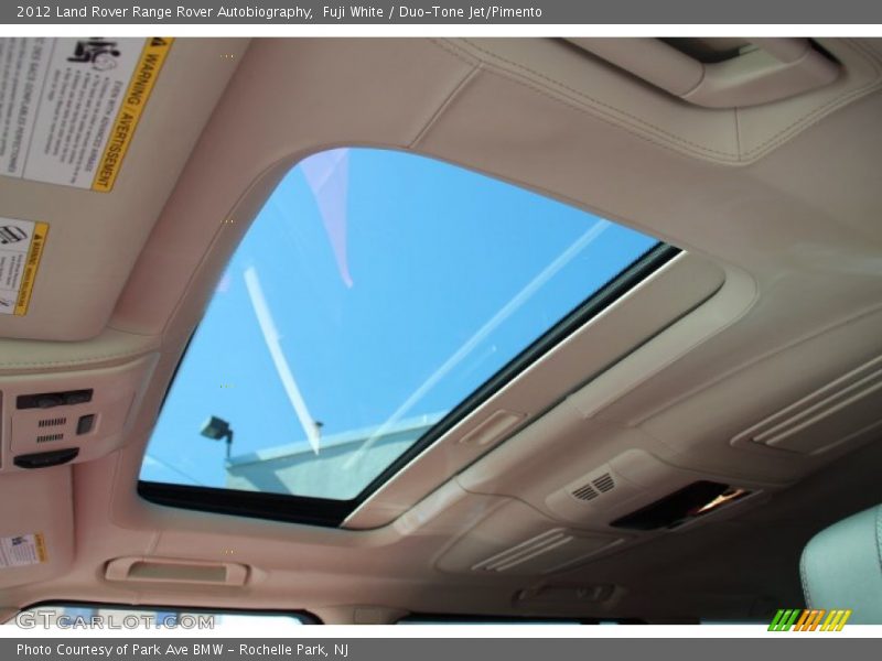Sunroof of 2012 Range Rover Autobiography