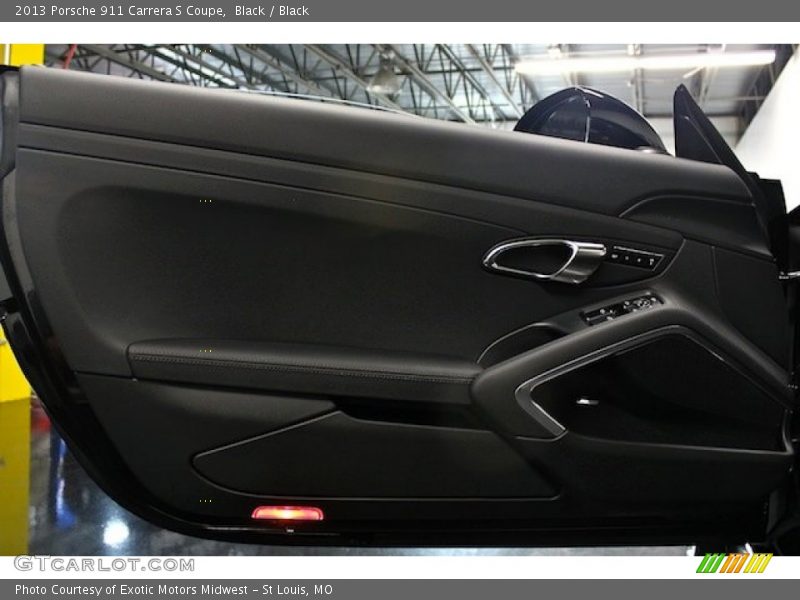 Door Panel of 2013 911 Carrera S Coupe