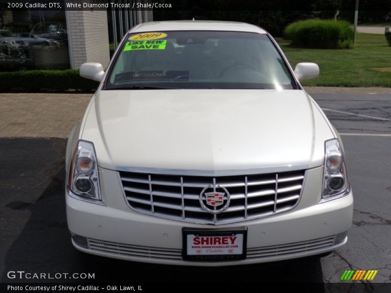 White Diamond Tricoat / Shale/Cocoa 2009 Cadillac DTS
