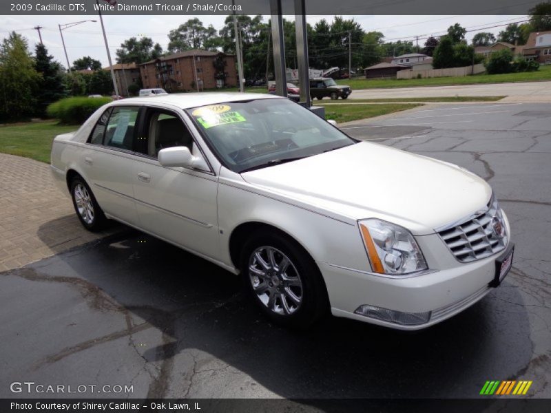 White Diamond Tricoat / Shale/Cocoa 2009 Cadillac DTS