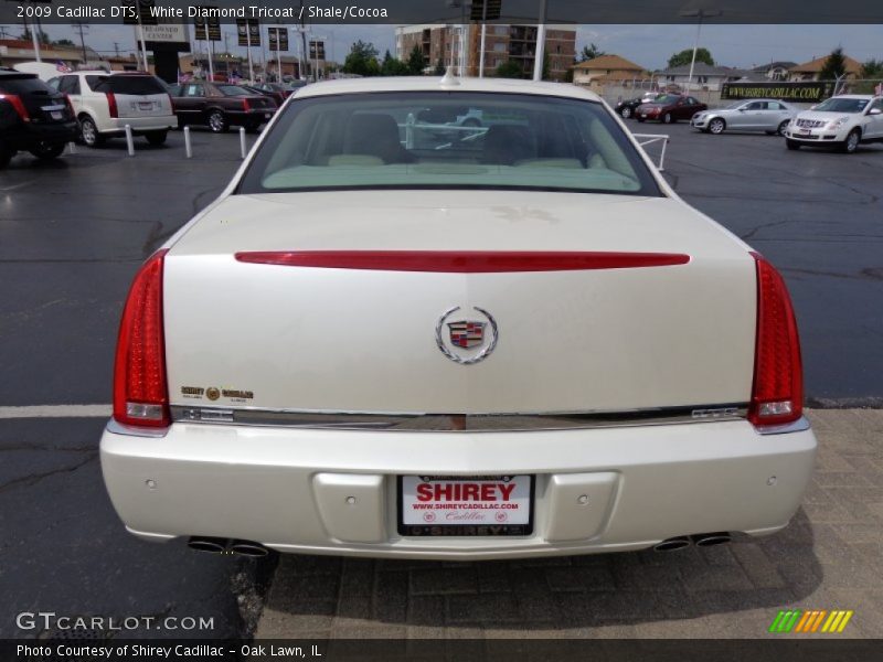 White Diamond Tricoat / Shale/Cocoa 2009 Cadillac DTS