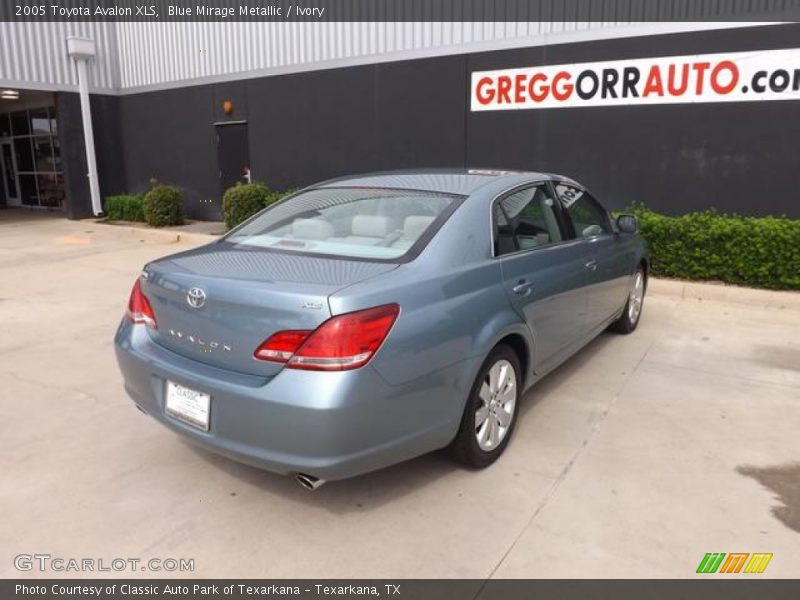Blue Mirage Metallic / Ivory 2005 Toyota Avalon XLS