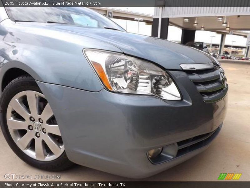 Blue Mirage Metallic / Ivory 2005 Toyota Avalon XLS