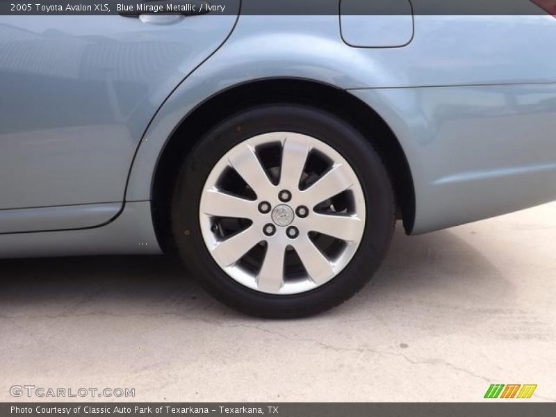 Blue Mirage Metallic / Ivory 2005 Toyota Avalon XLS