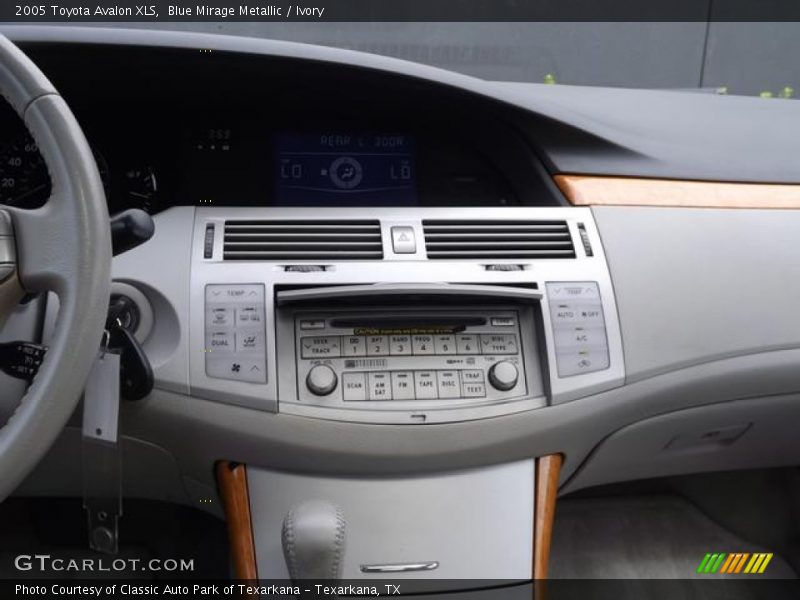 Blue Mirage Metallic / Ivory 2005 Toyota Avalon XLS