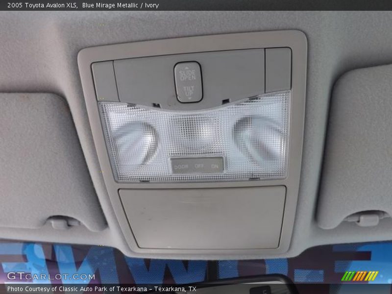 Blue Mirage Metallic / Ivory 2005 Toyota Avalon XLS