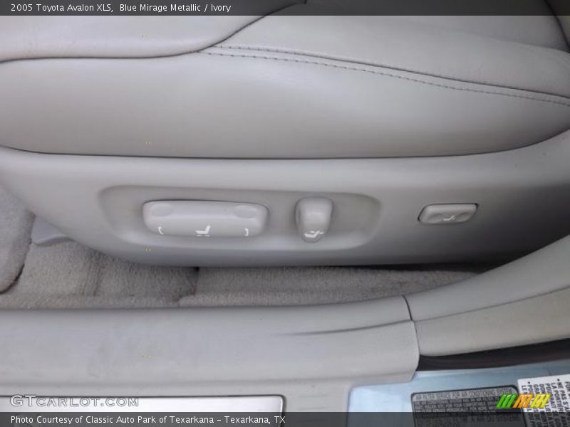 Blue Mirage Metallic / Ivory 2005 Toyota Avalon XLS
