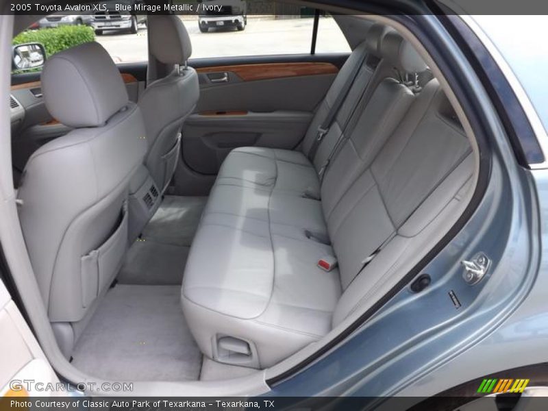 Blue Mirage Metallic / Ivory 2005 Toyota Avalon XLS