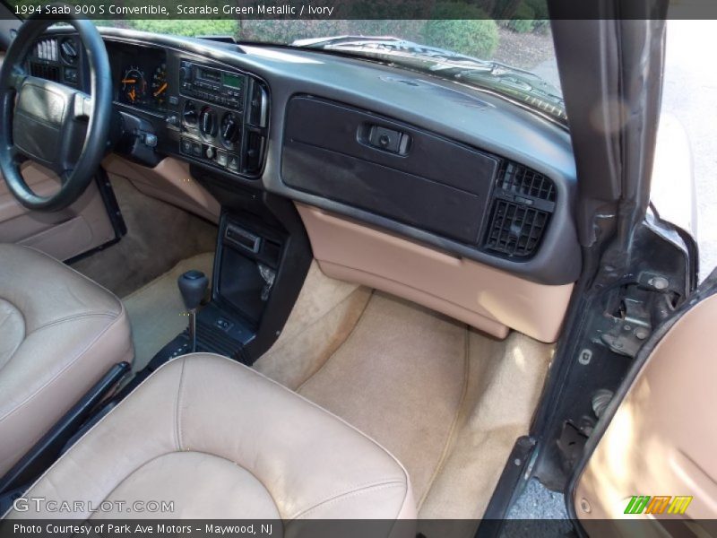 Scarabe Green Metallic / Ivory 1994 Saab 900 S Convertible