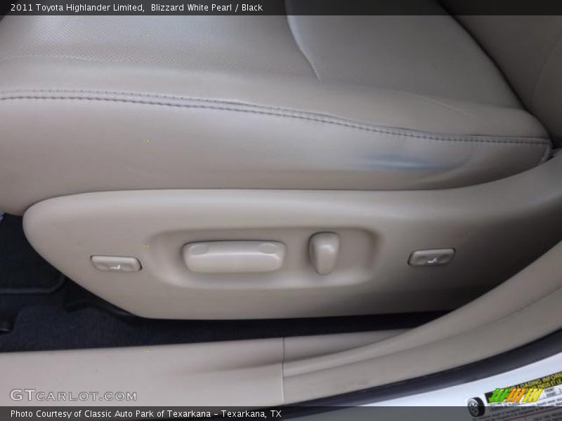 Blizzard White Pearl / Black 2011 Toyota Highlander Limited