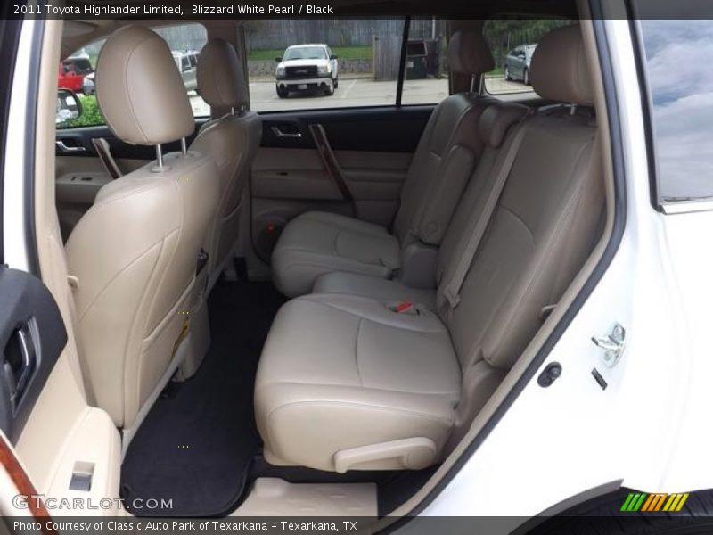 Blizzard White Pearl / Black 2011 Toyota Highlander Limited