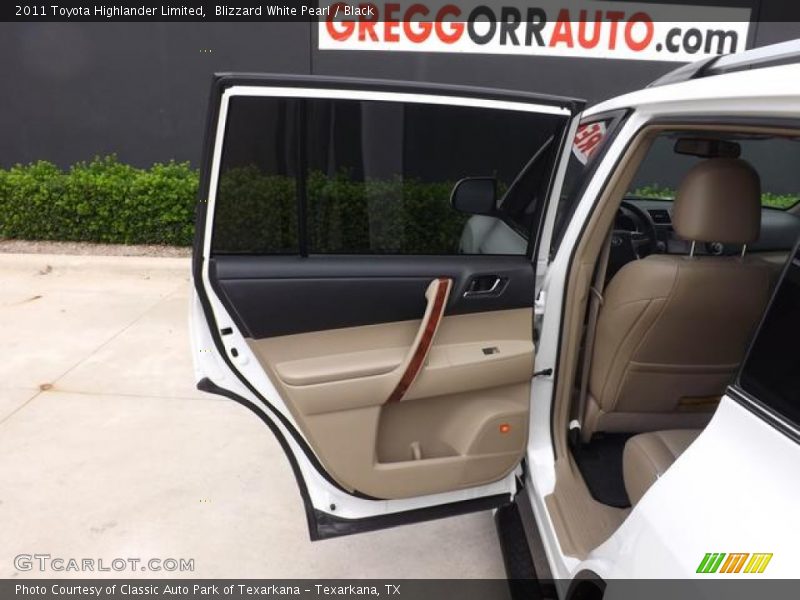 Blizzard White Pearl / Black 2011 Toyota Highlander Limited