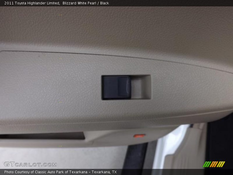 Blizzard White Pearl / Black 2011 Toyota Highlander Limited