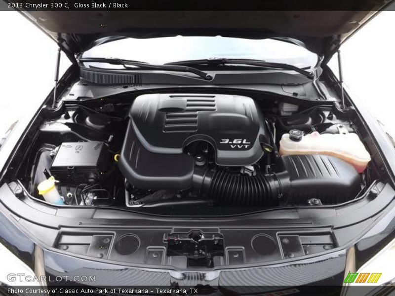 Gloss Black / Black 2013 Chrysler 300 C