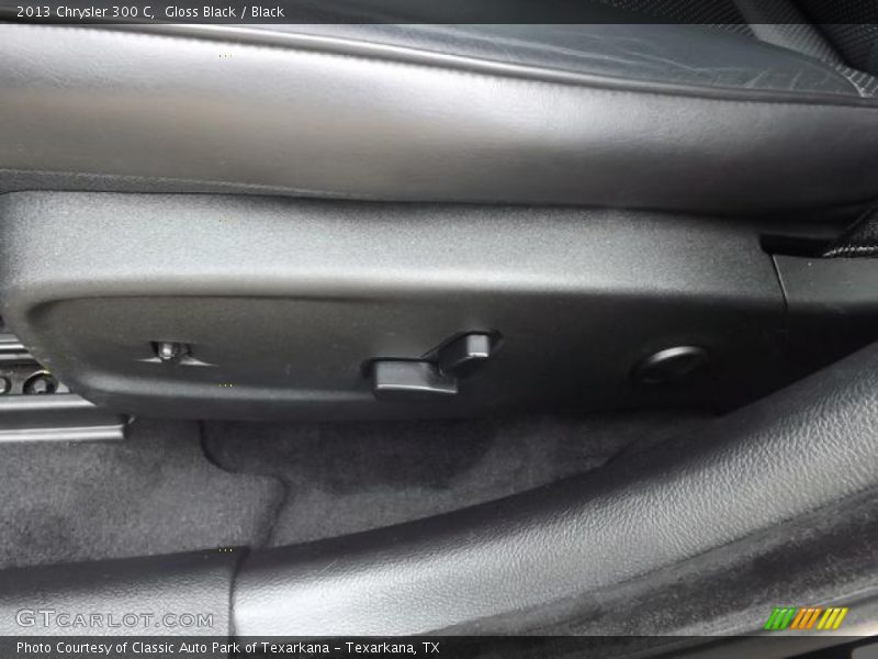 Gloss Black / Black 2013 Chrysler 300 C