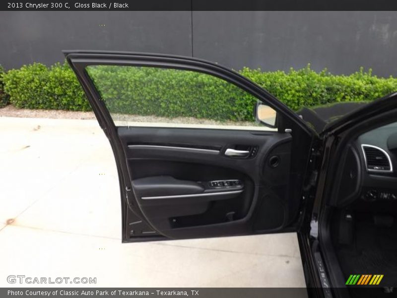 Gloss Black / Black 2013 Chrysler 300 C
