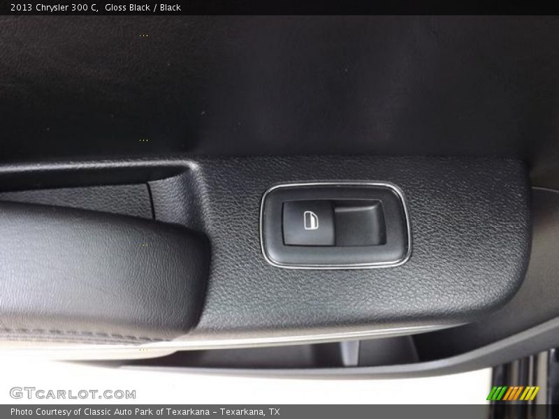 Gloss Black / Black 2013 Chrysler 300 C
