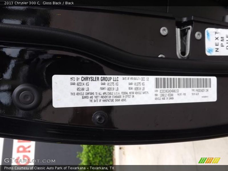 Gloss Black / Black 2013 Chrysler 300 C