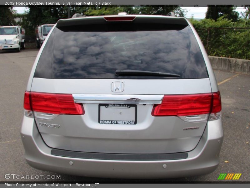 Silver Pearl Metallic / Black 2009 Honda Odyssey Touring