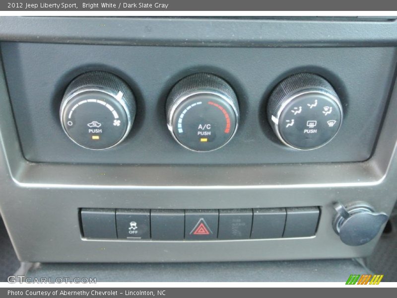 Bright White / Dark Slate Gray 2012 Jeep Liberty Sport