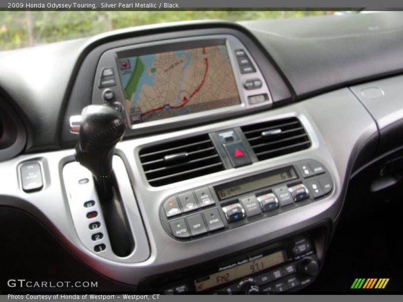 Silver Pearl Metallic / Black 2009 Honda Odyssey Touring