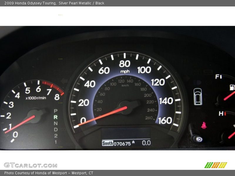 Silver Pearl Metallic / Black 2009 Honda Odyssey Touring