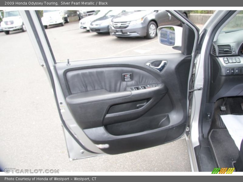 Silver Pearl Metallic / Black 2009 Honda Odyssey Touring