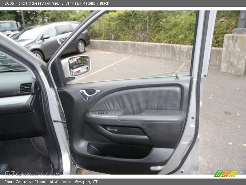 Silver Pearl Metallic / Black 2009 Honda Odyssey Touring
