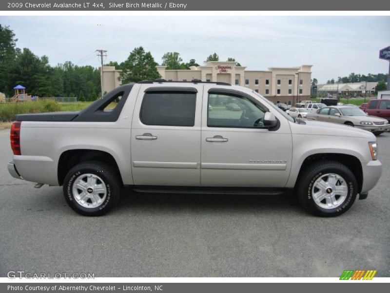Silver Birch Metallic / Ebony 2009 Chevrolet Avalanche LT 4x4